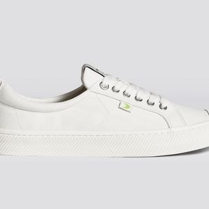 Cariuma Off-White Canvas Shoes